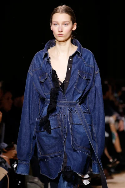 Look 80
